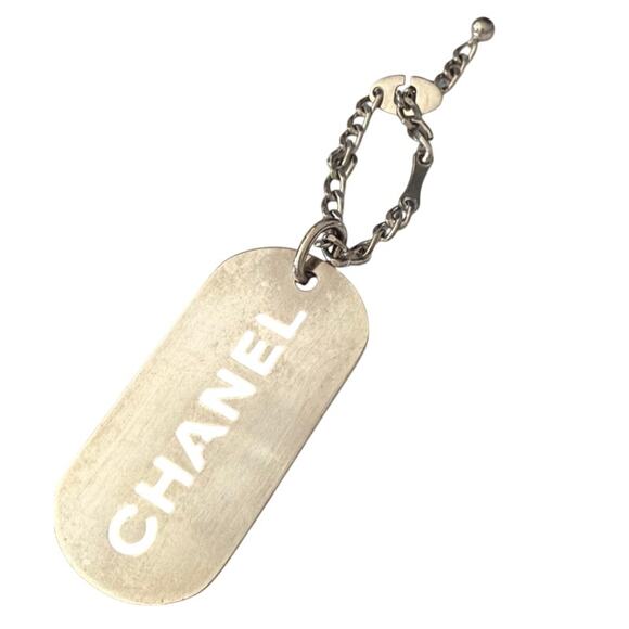 Vintage  CHANEL logo dog tag Key Chain*2004 Continuous Collection*Karl Lagerfeld - Picture 1 of 5